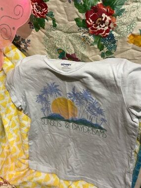 Old Navy Light Blue Tee with Yellow and Lavender Graphic